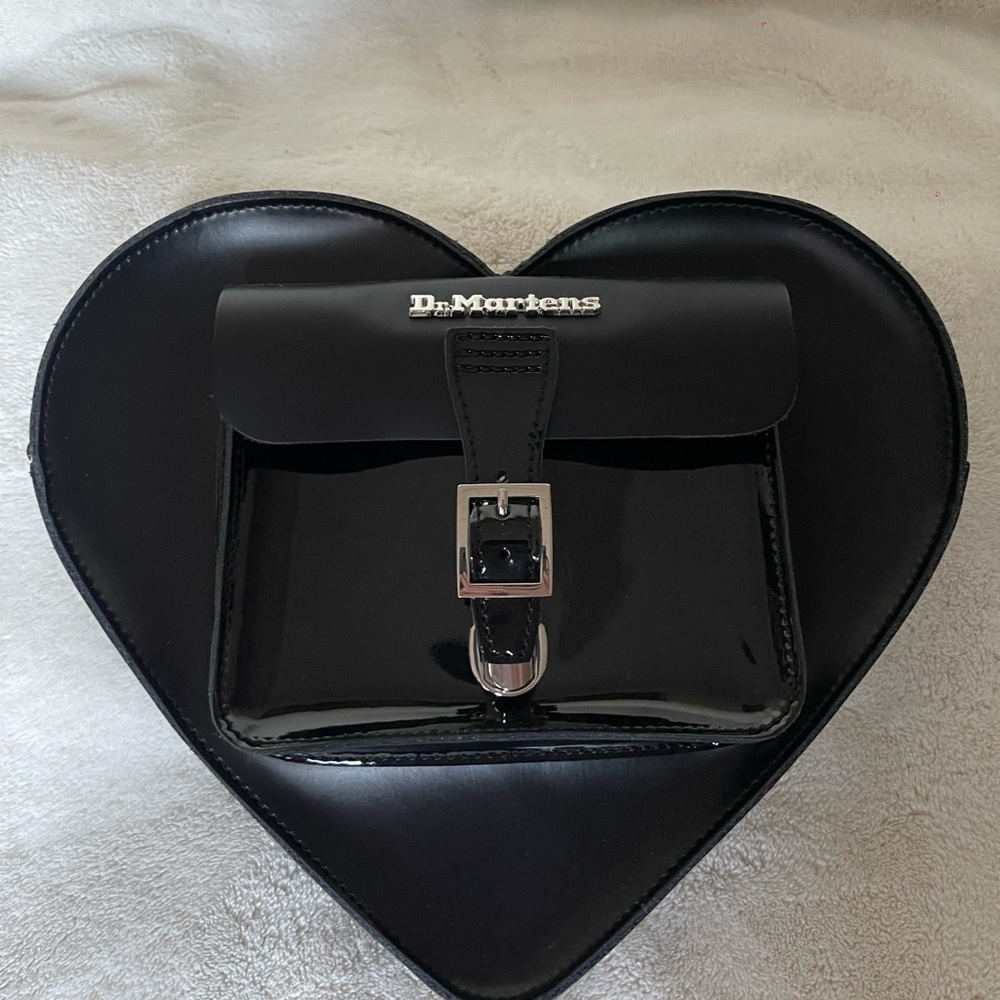 Doc marten heart bag